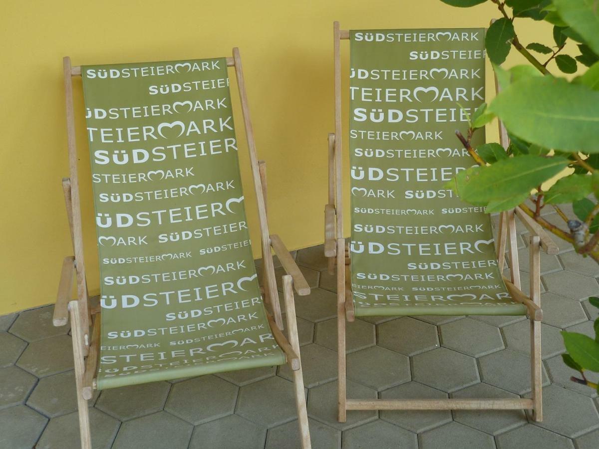 Weingut- Gaestezimmer Marko Лейтшах Екстериор снимка